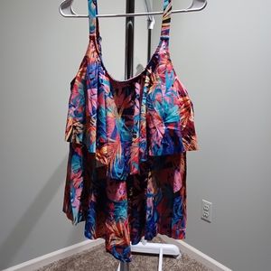 #281 NWT Bloomchic Tankini Top